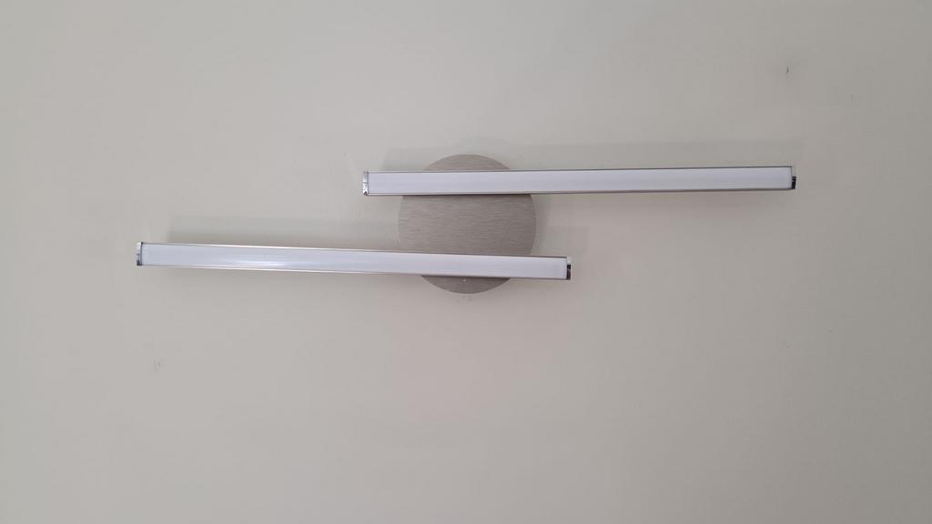 LET OP:  Design badkamerlamp met led licht, Ophalen, Gebruikt
