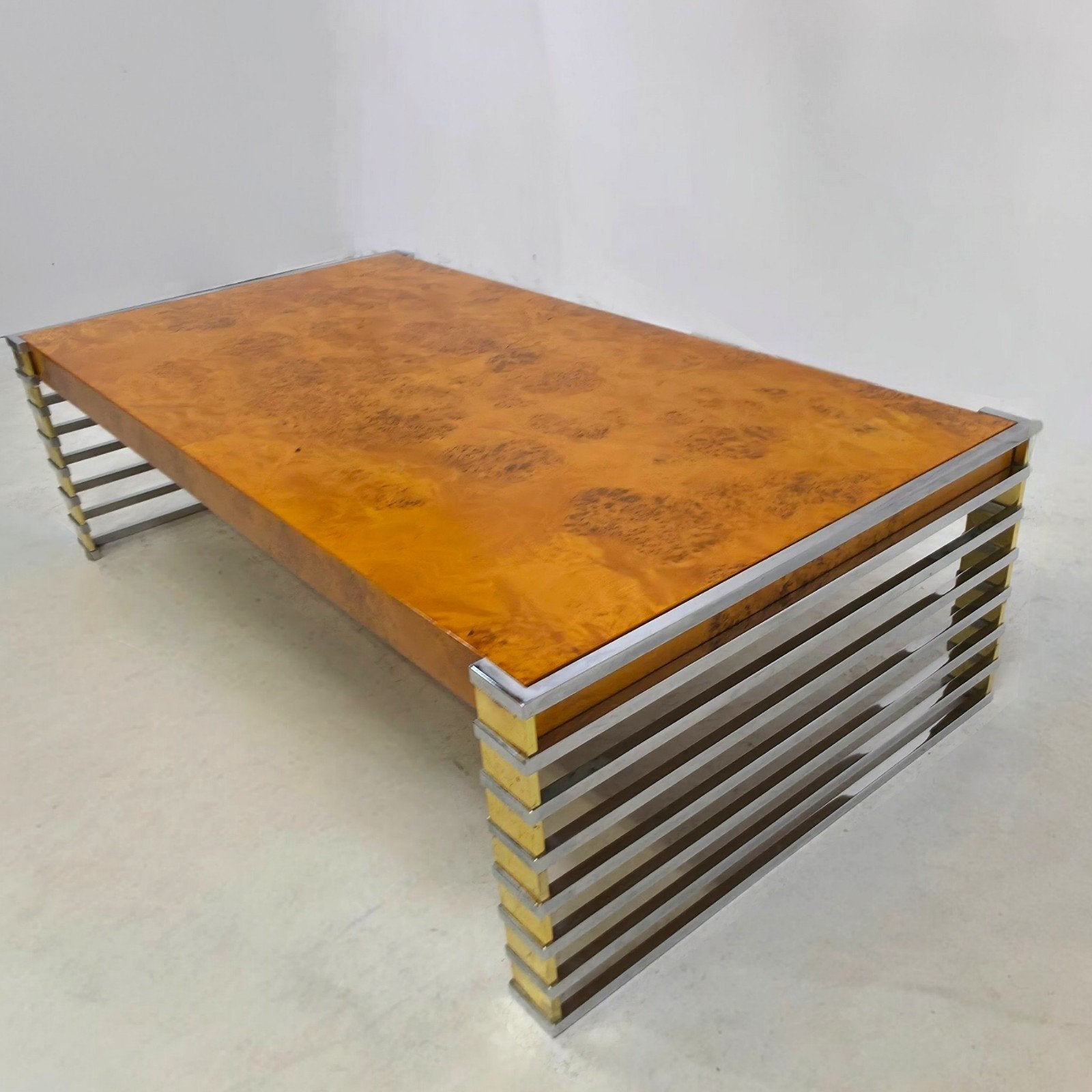 Vintage burl wood salontafel 70s Italiaans mid century, Gebruikt, Metaal, Rechthoekig, 50 tot 100 cm