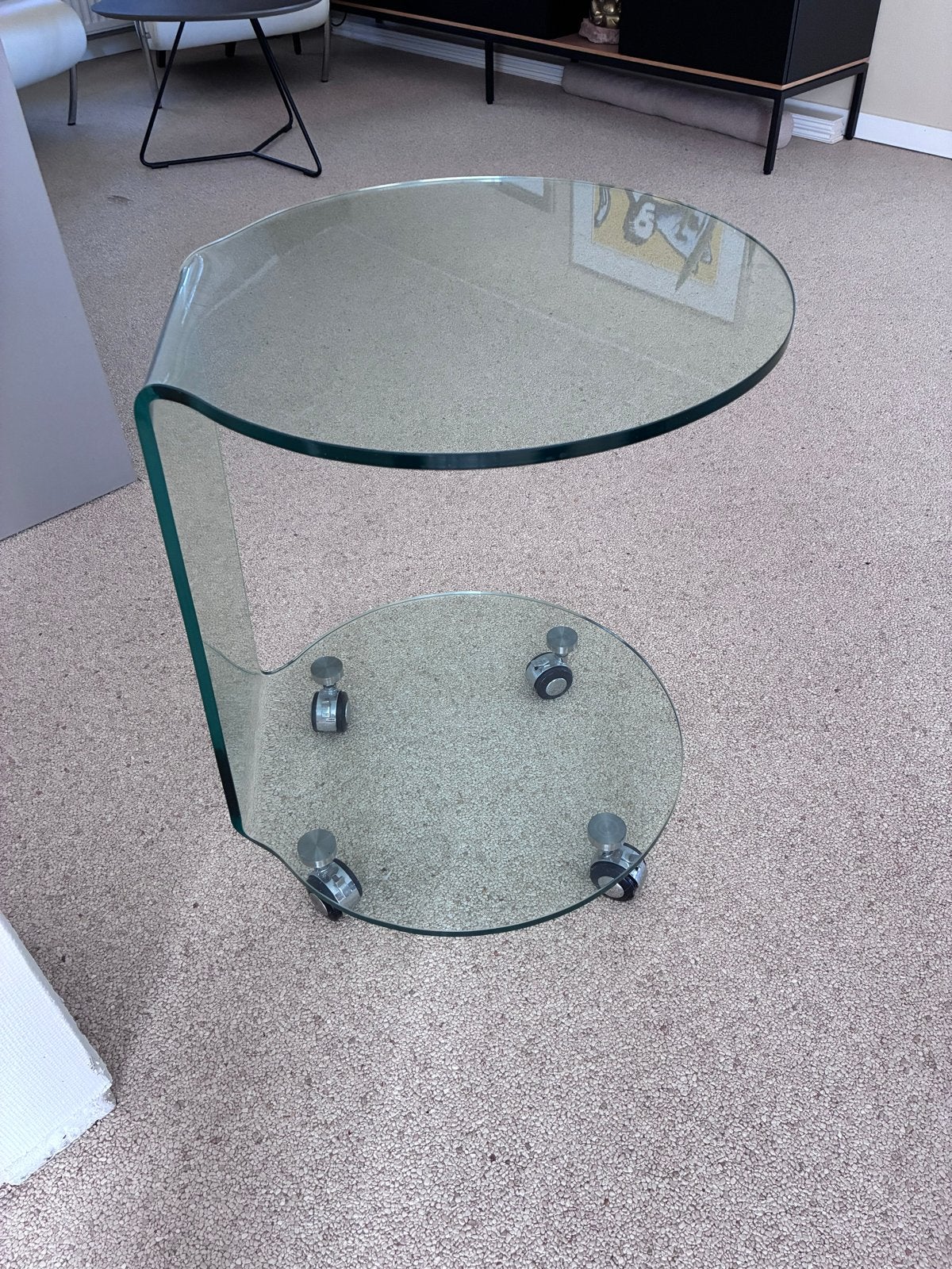 Glazen bijzettafel met wielen - Modern design, Ophalen, Minder dan 50 cm, Gebruikt, 50 tot 100 cm