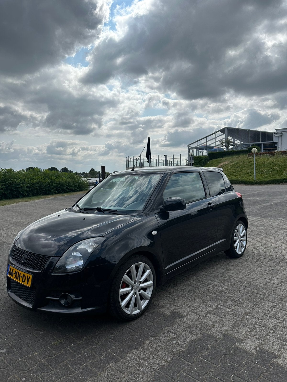 Suzuki Swift 1.6 3D Sport 2007 Zwart, Auto's, Voorwielaandrijving, 1005 kg, 125 pk, 40 €/maand