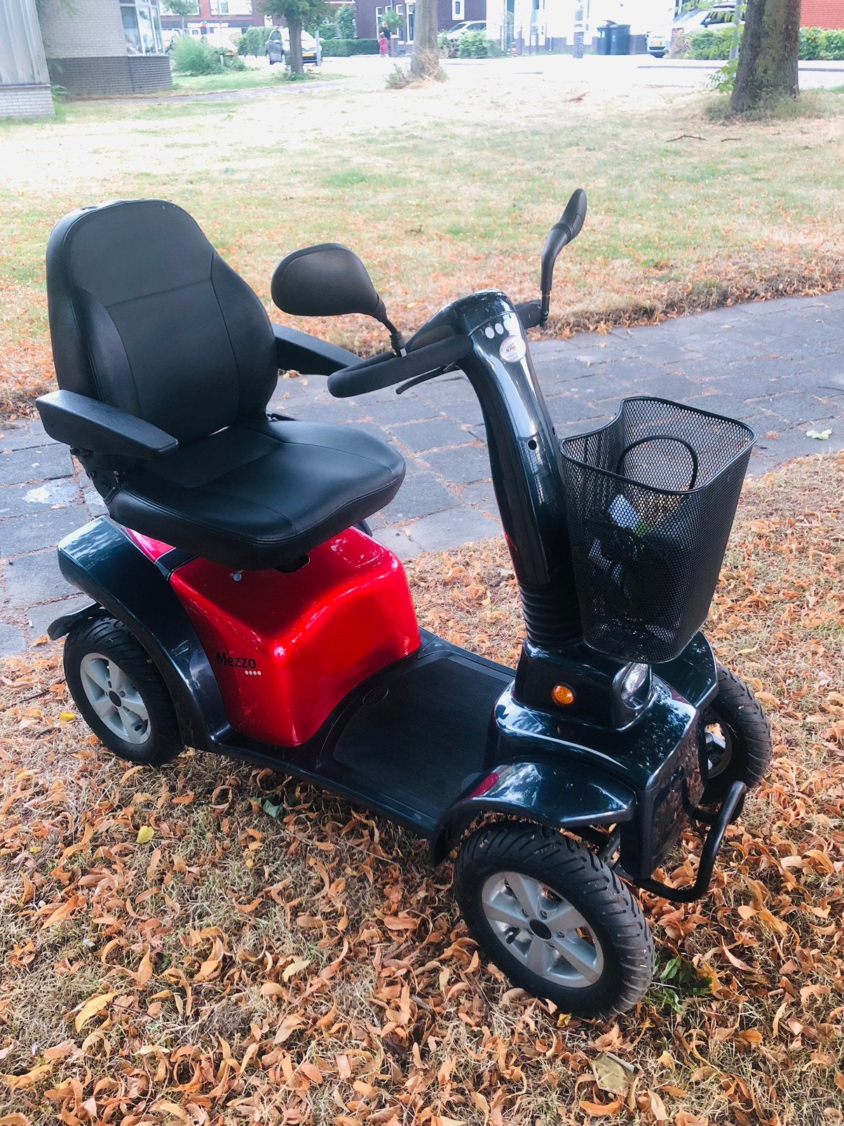 Scootmobiel Life Mobility Mezzo met maar 26 KM totaal NIEUW, Ophalen of Verzenden, Zo goed als nieuw