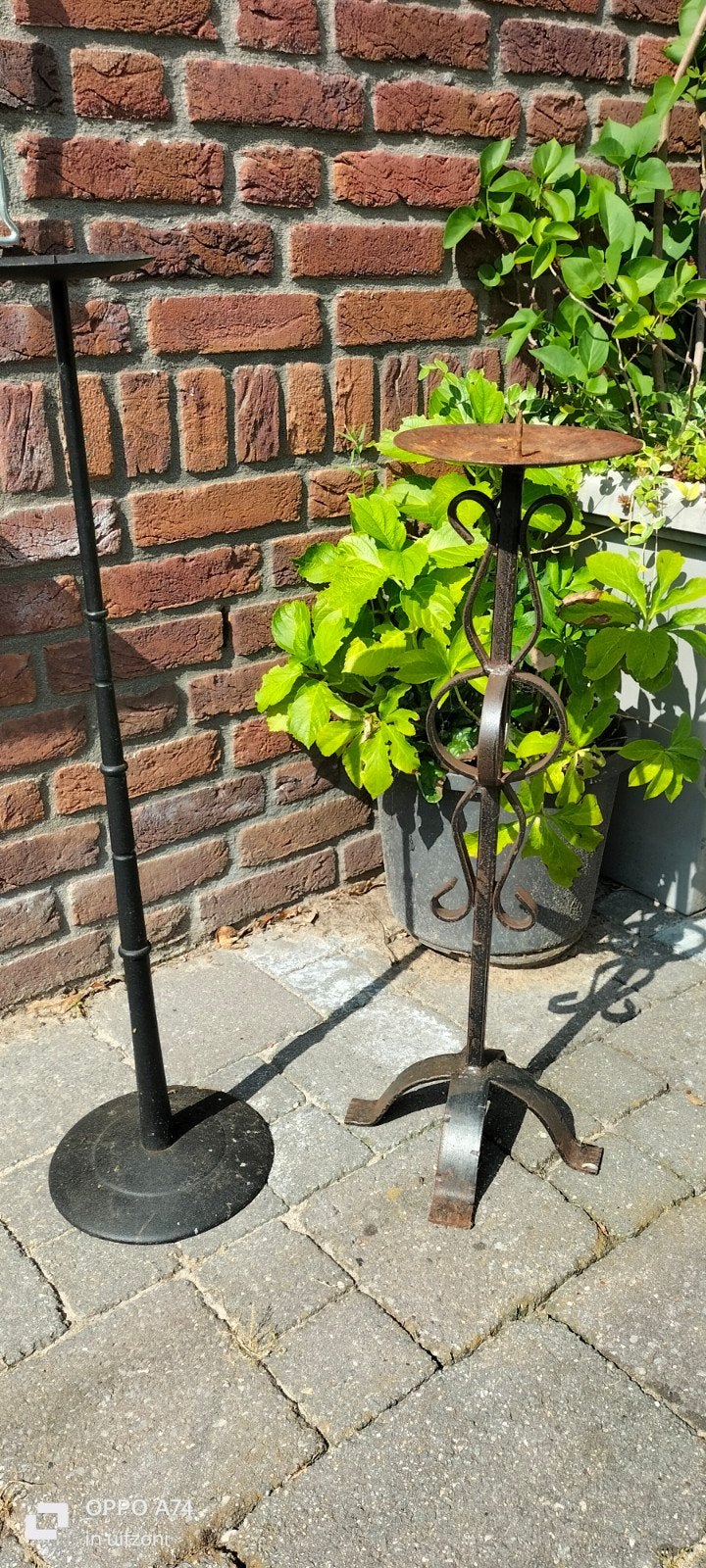 2 metalen kandelaars, in 1 koop, Antiek en Kunst, Ophalen, Overige materialen
