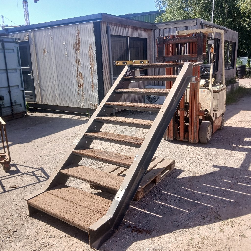stalen trap, Ophalen, Gebruikt, Trap, Minder dan 2 meter
