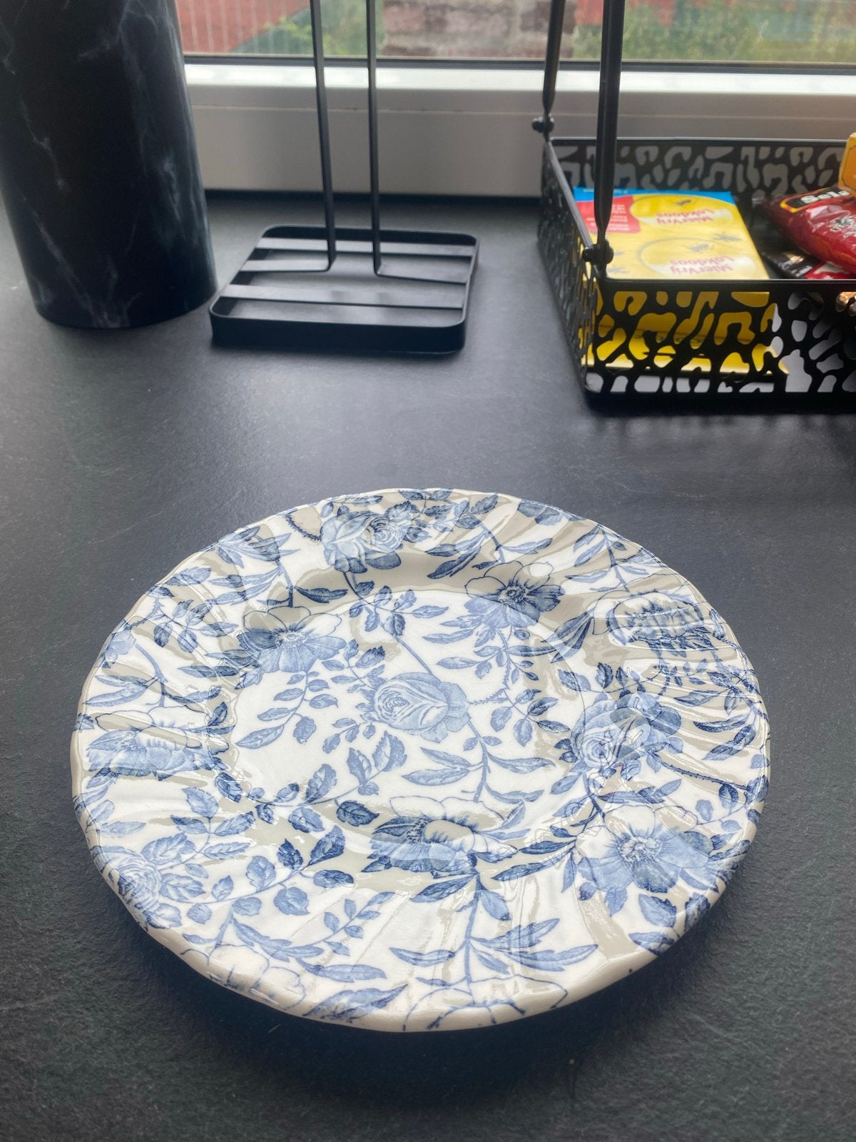 12 Myott Meakin Tableware borden - blauw/wit bloemmotief, Overige merken, Ophalen of Verzenden, Zo goed als nieuw, Bord(en)