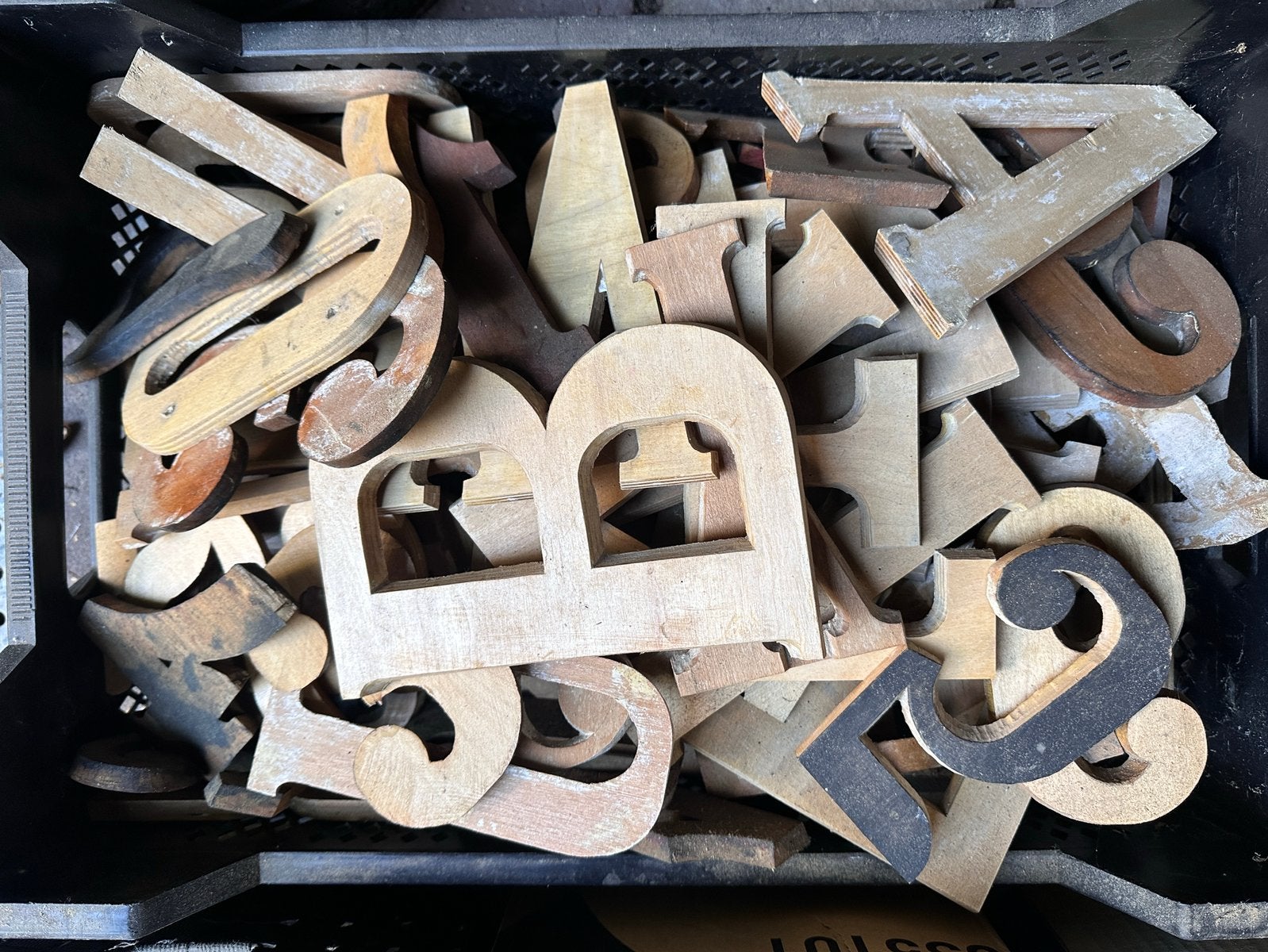 Grote partij oude houten druk letters, Antiek en Kunst, Ophalen of Verzenden