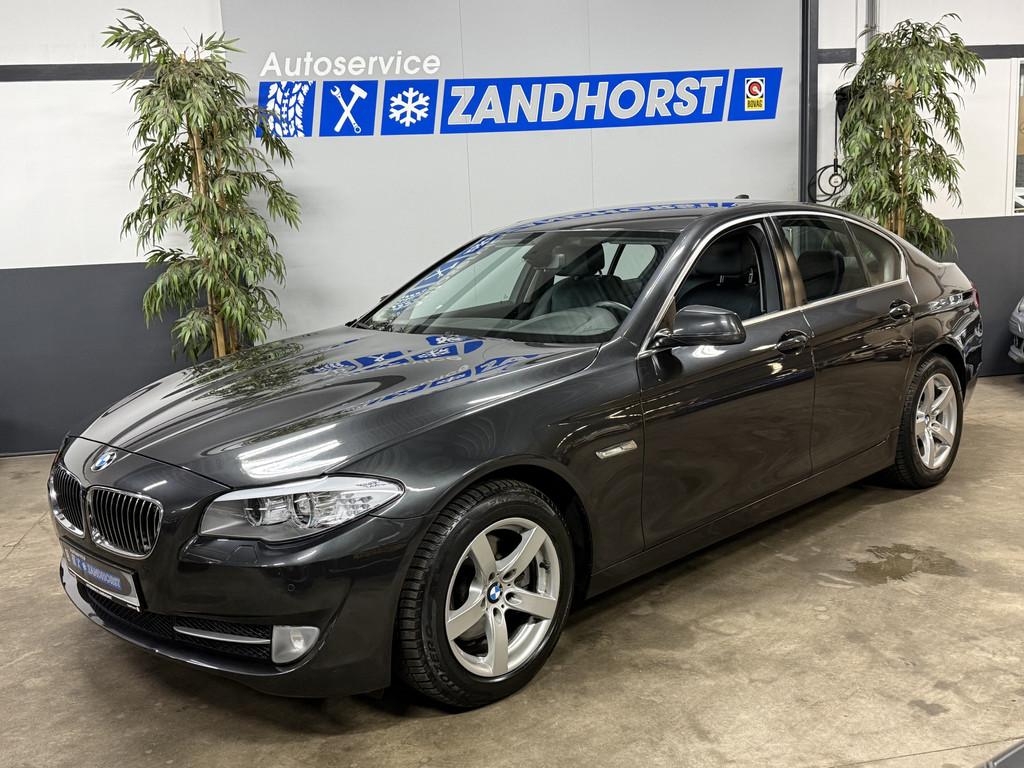 BMW 5 Serie 520i High Executive // Autom // Leer // Stoelver, Auto's, BMW, Bedrijf, Te koop, 5-Serie, ABS, Airbags, Airconditioning