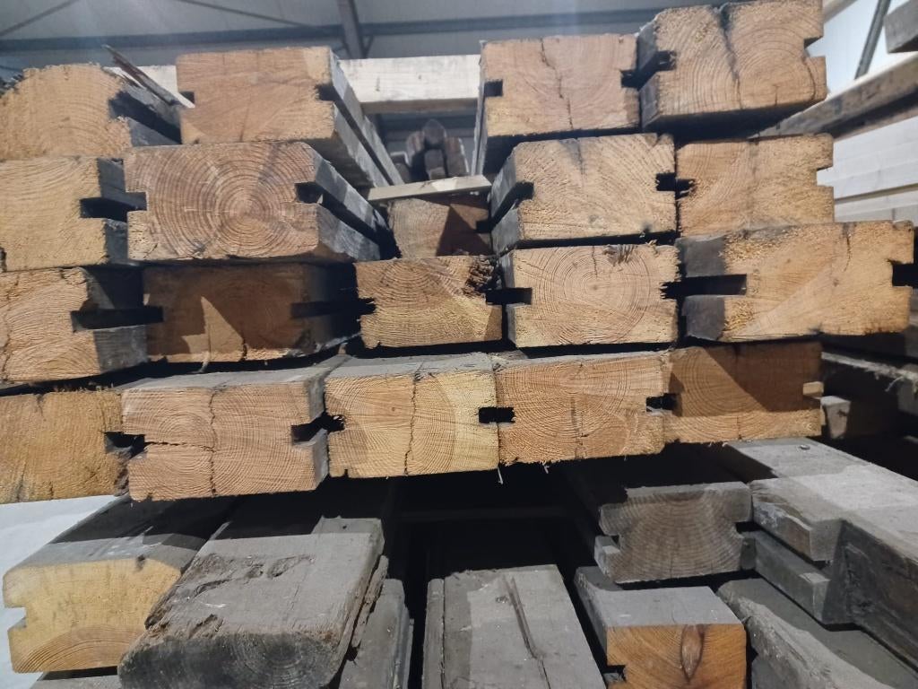 Amerikaans grenen vloerbalken uit voormalig pakhuis, Doe-het-zelf en Verbouw, Hout en Planken, Ophalen, Gebruikt, Grenen, Plank