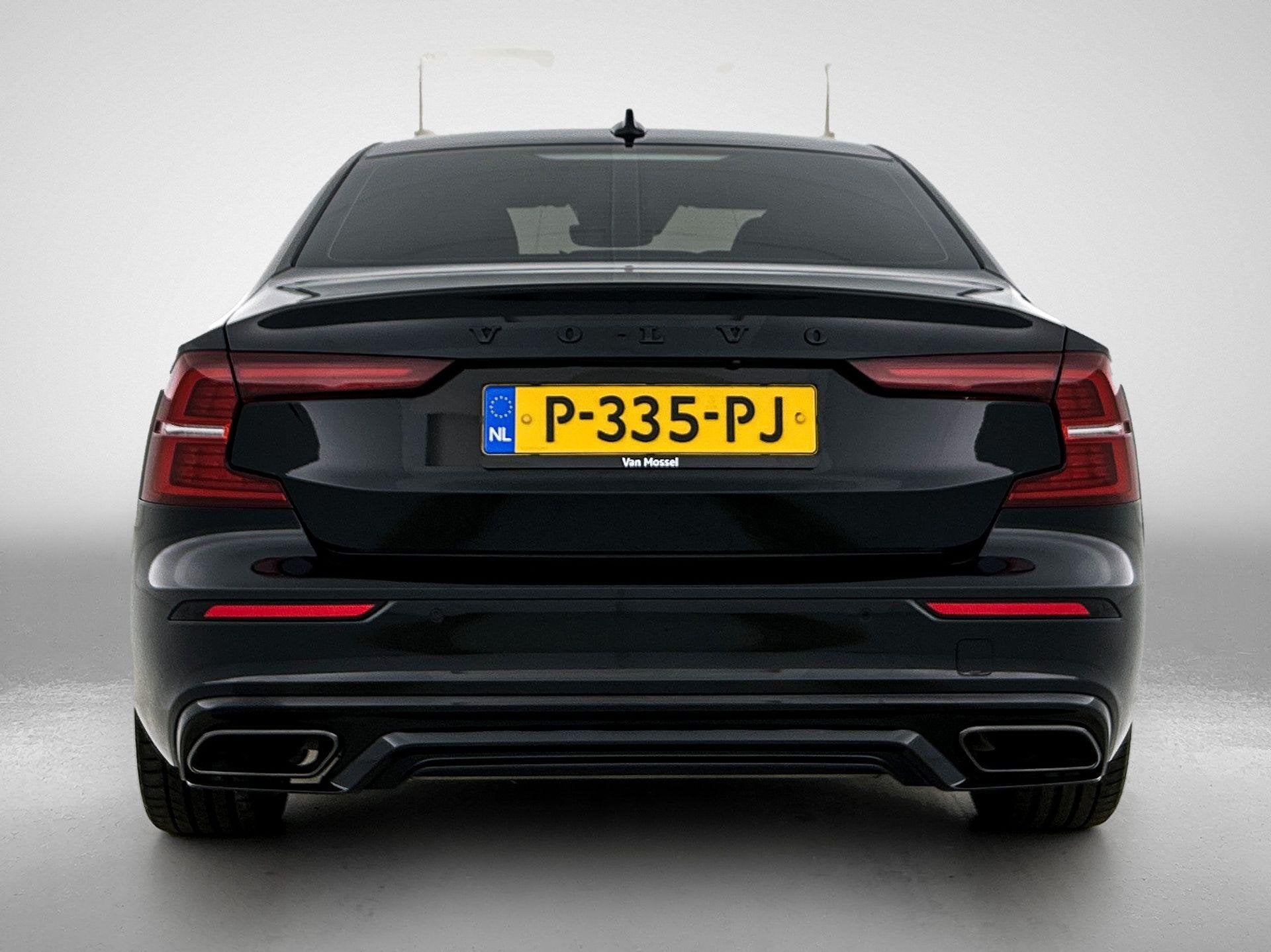 Volvo S60 2.0 Recharge T6 AWD R-Design | Automaat | Apple Ca, Auto's, 12 maanden, Gebruikt, Euro 6, 4 cilinders
