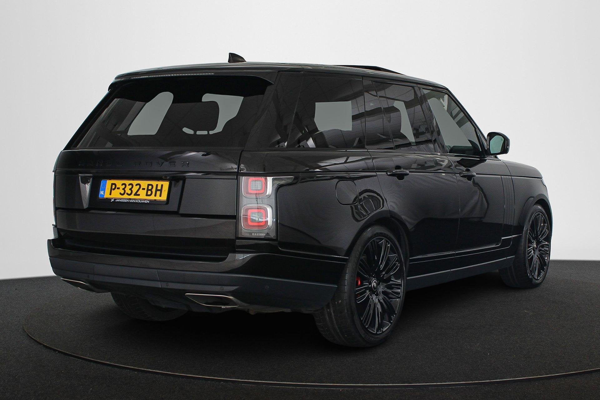 Land Rover Range Rover P400e Westminster Black Panoramadak M, Gebruikt, 4 cilinders, 2500 kg, Zwart