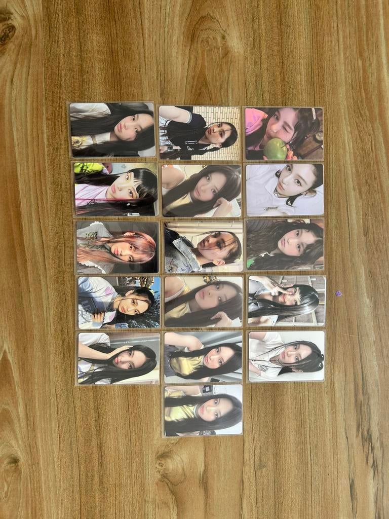 Newjeans Photocards, Ophalen of Verzenden, Zo goed als nieuw, Foto of Kaart