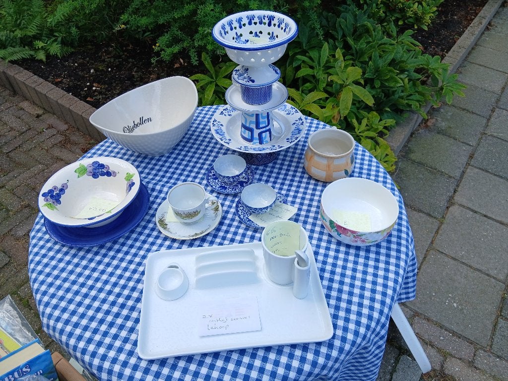 Servies allerlei, Huis en Inrichting, Ophalen of Verzenden, Zo goed als nieuw, Overige stijlen, Kop(pen) en/of Schotel(s)