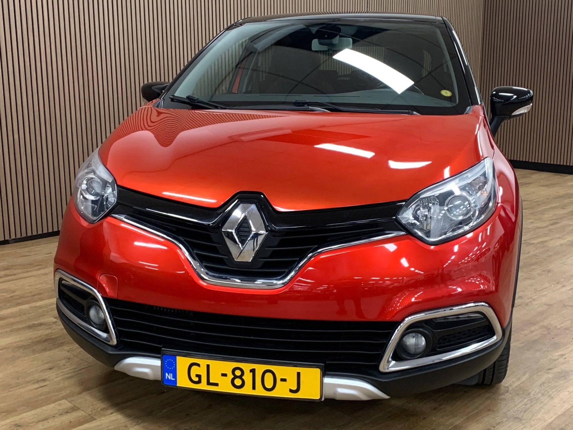 Renault Captur 1.2 TCe Helly Hansen|Automaat|36000KM|Navigat, Euro 5, Zwart, 4 cilinders, Parkeersensor