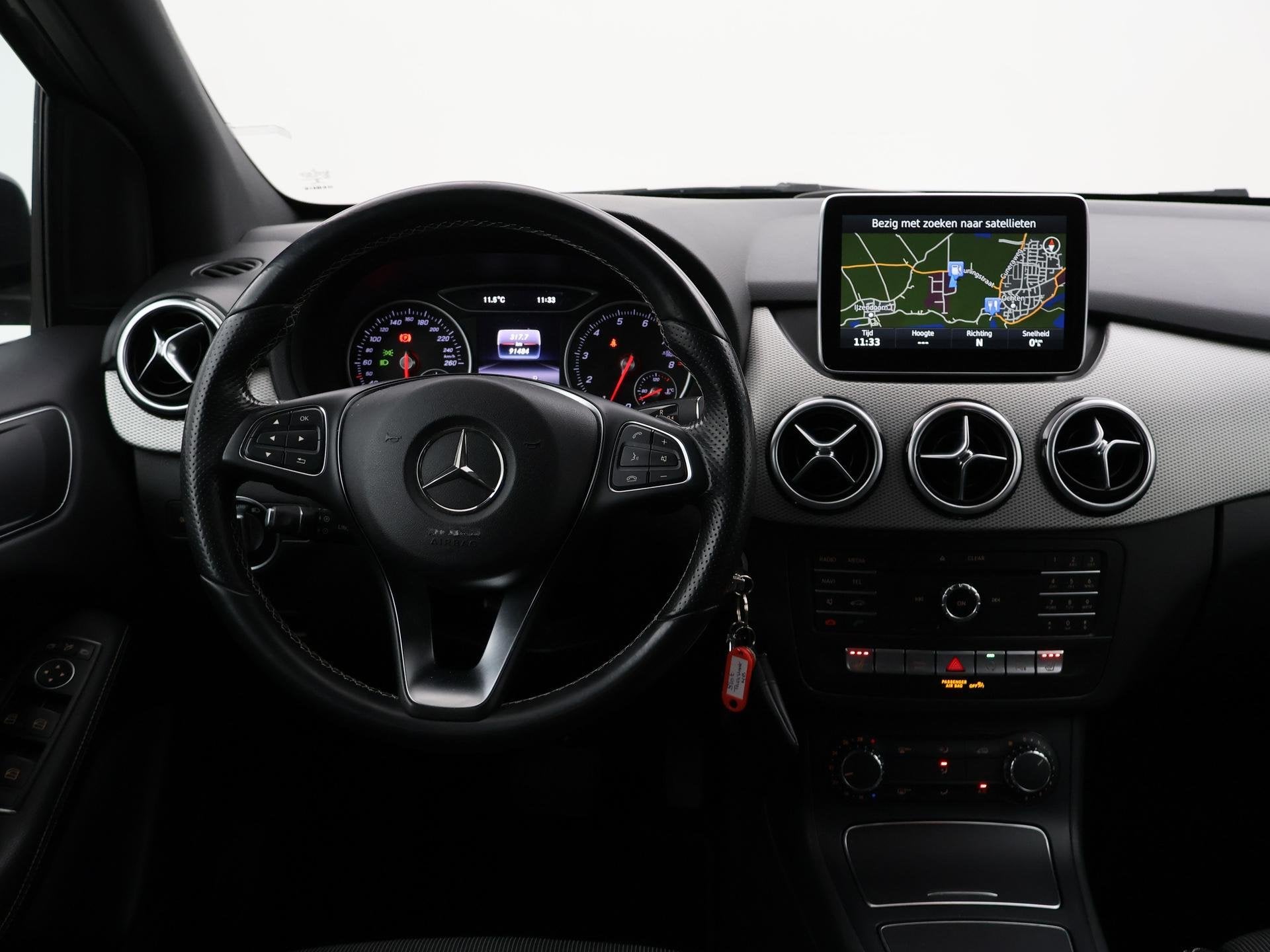 Mercedes-Benz B-klasse 200 AUT7 156 PK AMG SPORT + NIGHT PAC, Auto's, Mercedes-Benz, 1325 kg, Gebruikt, 1595 cc, Bedrijf