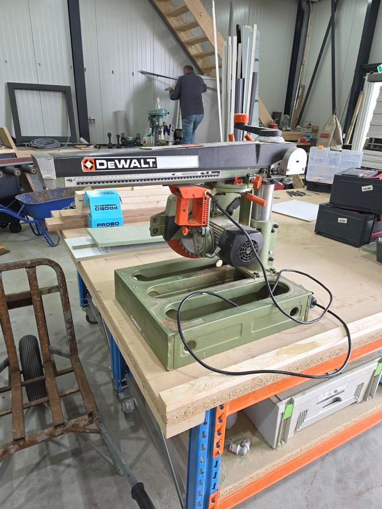 DeWalt DW 1253 Afkortzaag - Krachtig en Betrouwbaar, Doe-het-zelf en Verbouw, Gereedschap | Zaagmachines, Ophalen