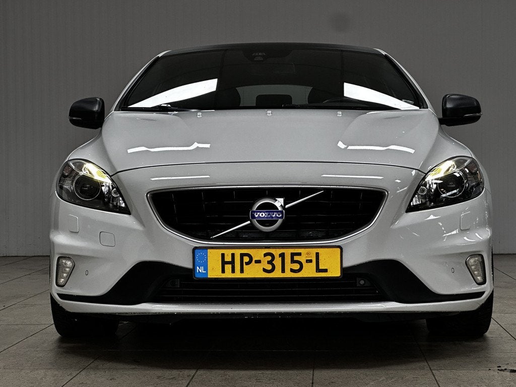Volvo V40 2.0 D2 R-Design/ 18'' LMV/ Bi-Xenon/ Zwarte-Hemel/, Voorwielaandrijving, Gebruikt, 4 cilinders, 1969 cc