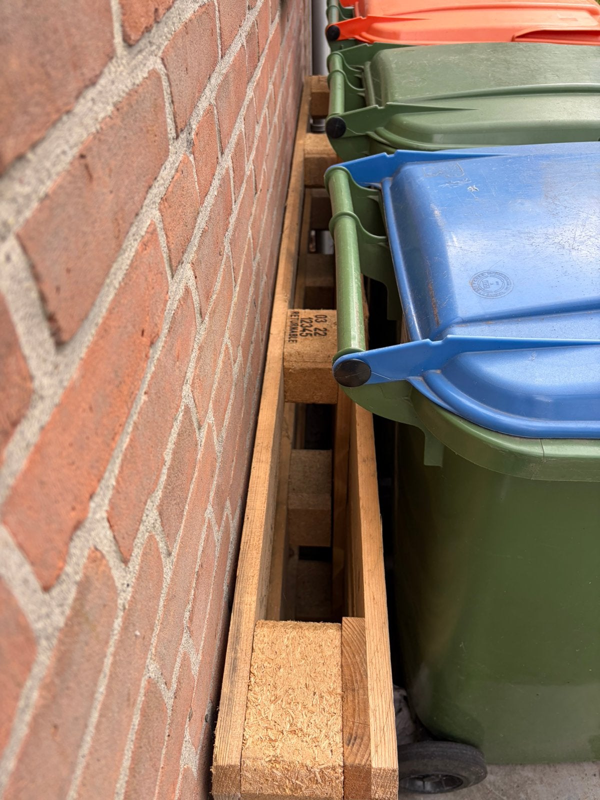 XL houten pallet 2,4 meter lang - Gratis af te halen, Doe-het-zelf en Verbouw, Hout en Planken, Ophalen, Grenen, Zo goed als nieuw