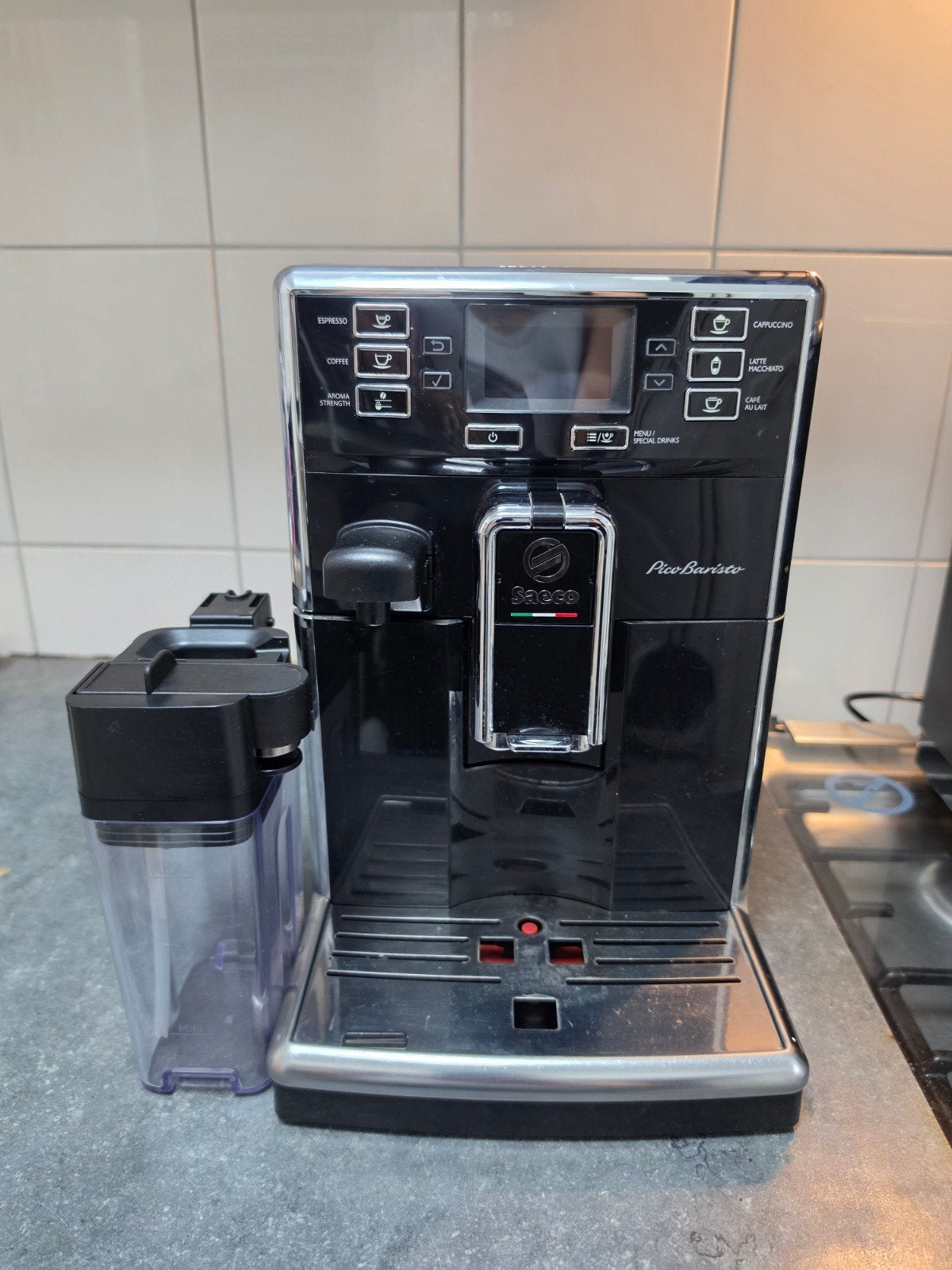 Saeco PicoBaristo espressomachine - Zo goed als nieuw, Ophalen, 10 kopjes of meer, Koffiemachine, Koffiebonen