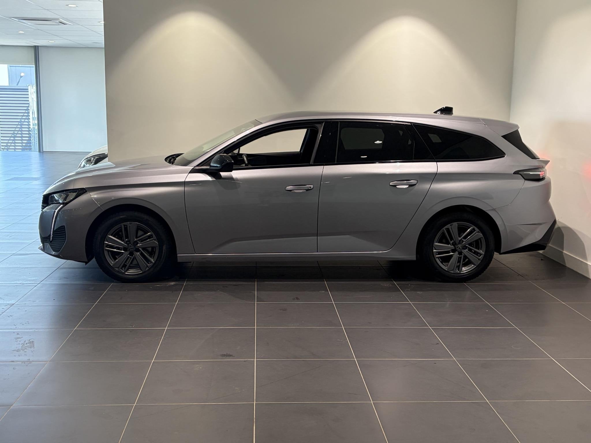 Peugeot 308 SW 1.2 PureTech Allure Pack Business | Camera |, Auto's, 12 maanden, Gebruikt, Euro 6, 1199 cc