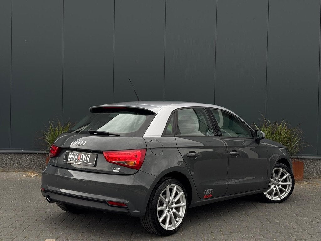 Audi A1 Sportback 1.0 TFSI SPORT | NARDO| SPORTVELGEN | AIRC, Auto's, Voorwielaandrijving, Euro 6, Grijs, Autotrust