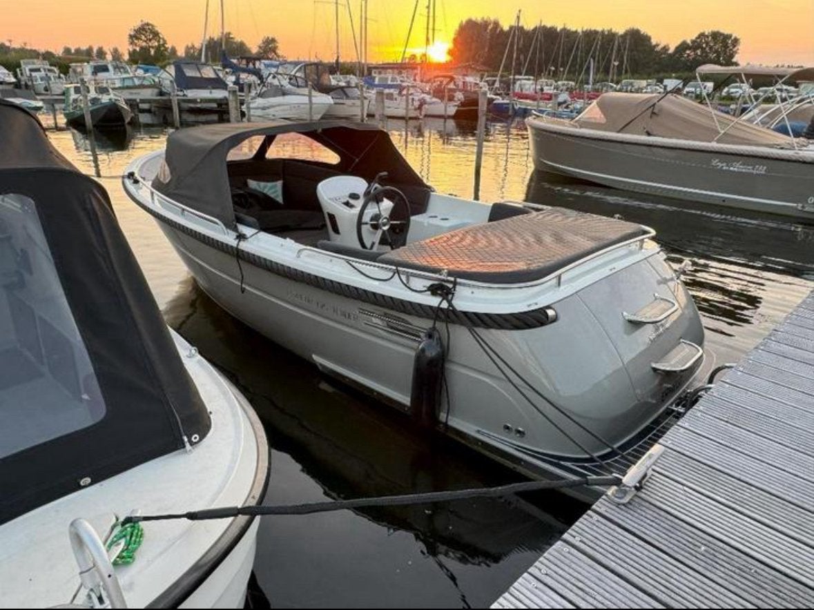 Primeur 615 Tender (2023) | 30PK | 58 uur | Incl. Trailer, Ophalen, Tender, Buiskap, Primeur