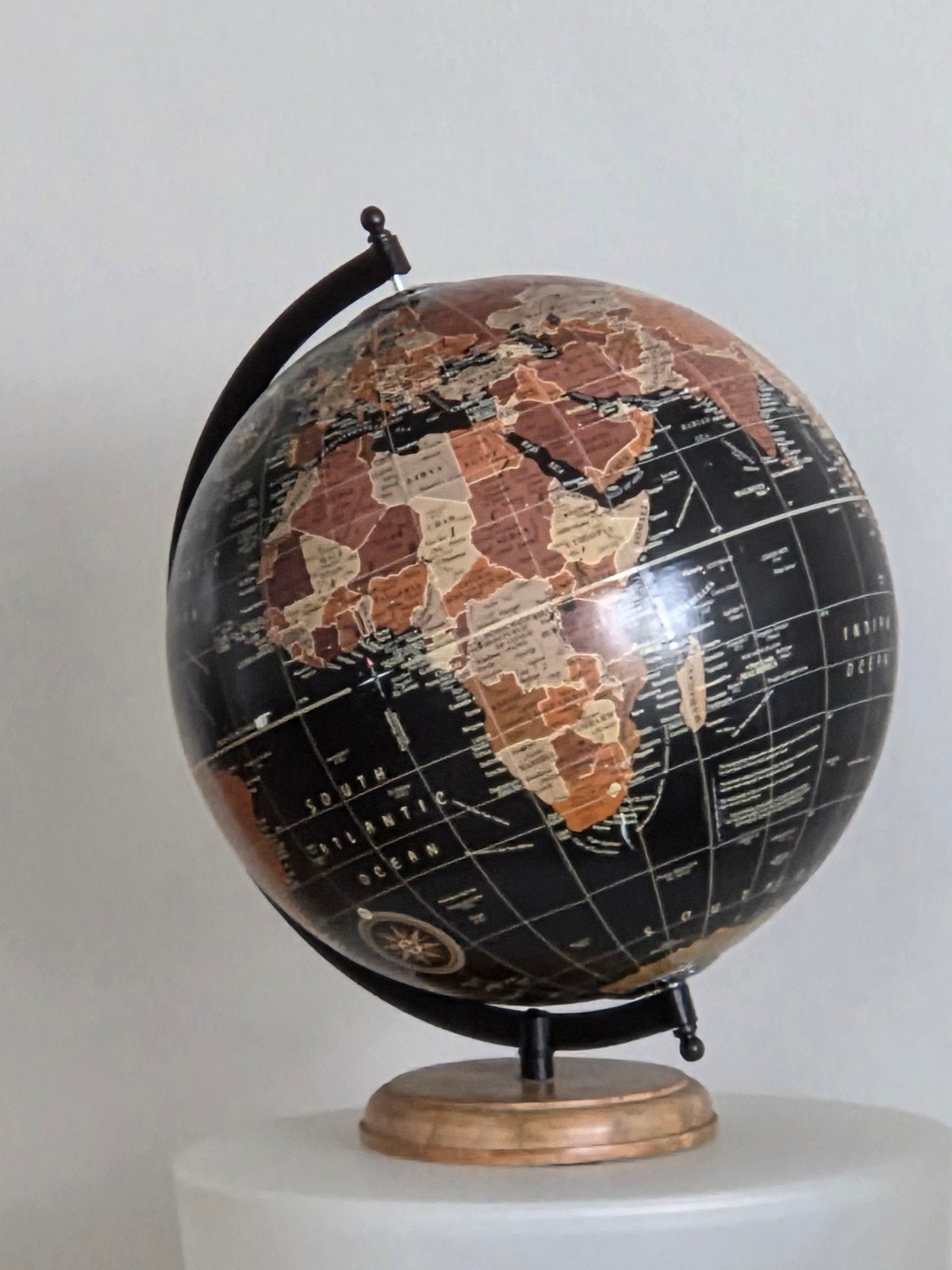 Mooie zwarte wereldbol, Ophalen, Draaibaar, Zo goed als nieuw, Metaal