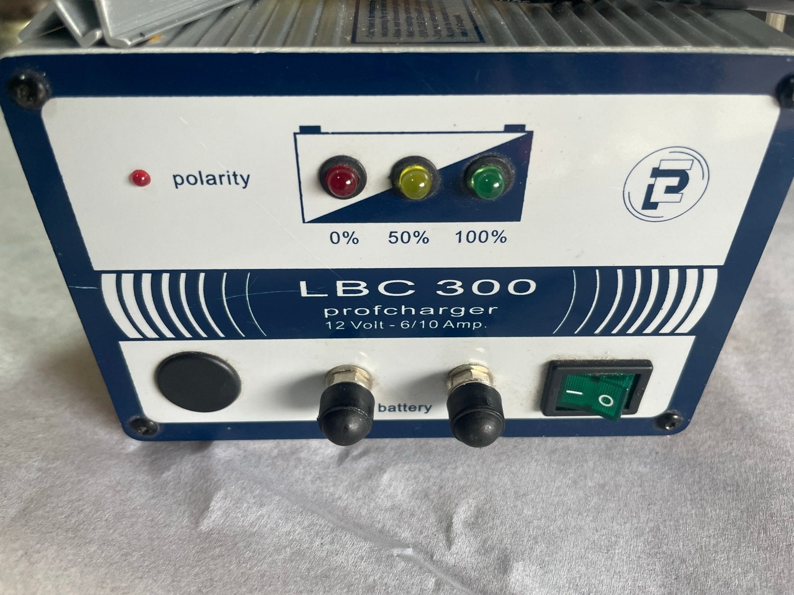 LBC 300 Profcharger 12 Volt - 6/10 Amp acculader, Ophalen of Verzenden, Gebruikt