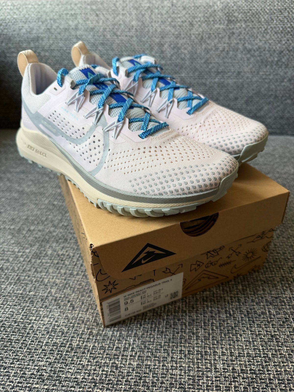 Nike Pegasus Trail 4 - Maat 41 - Nieuw in doos, Nieuw, Ophalen of Verzenden, Wit, Sportschoenen
