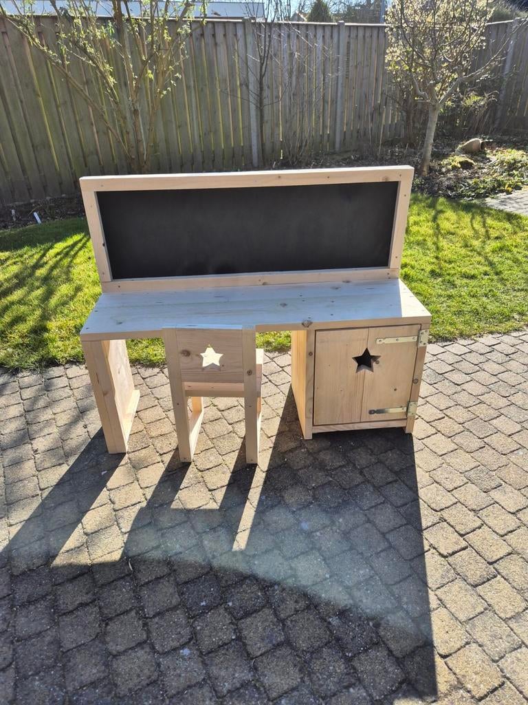 Kinderbureau krijtbord steigerhout, Ophalen, Tafel(s)