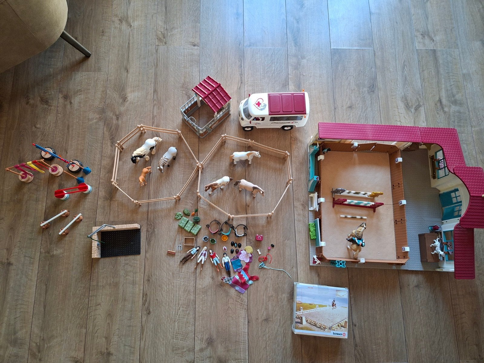 Grote Schleich paardenset met manege, dierenarts en meer, Ophalen, Gebruikt, Jongen of Meisje