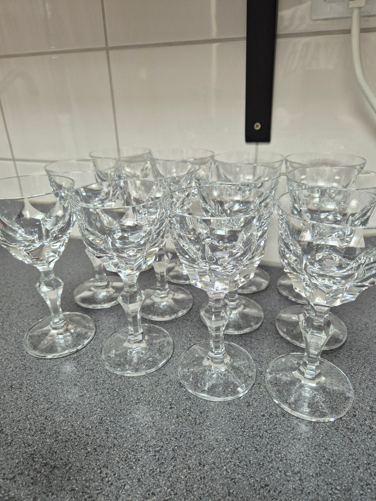 Villeroy & Boch "Florence" Crystal Wine Glasses – Set of 12, Antiek en Kunst, Antiek | Glas en Kristal, Ophalen