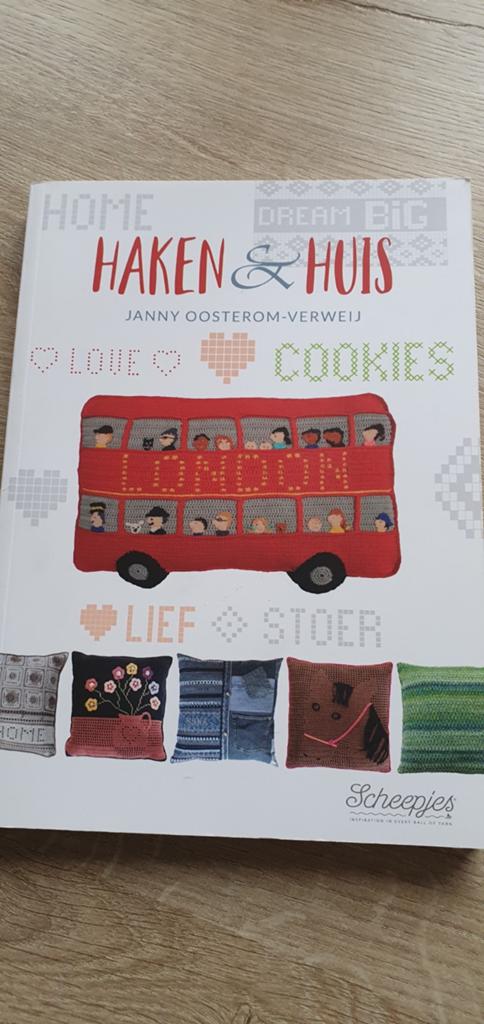 haakboek met diverse haakpatronen, Hobby en Vrije tijd, Ophalen of Verzenden, Zo goed als nieuw, Haken, Patroon of Boek