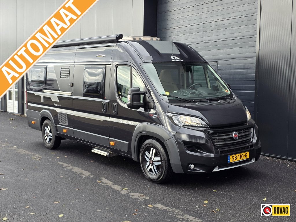 Adria Twin 640 SL, Caravans en Kamperen, Campers, Automaat, Achteruitrijcamera, Ringverwarming, Fiat