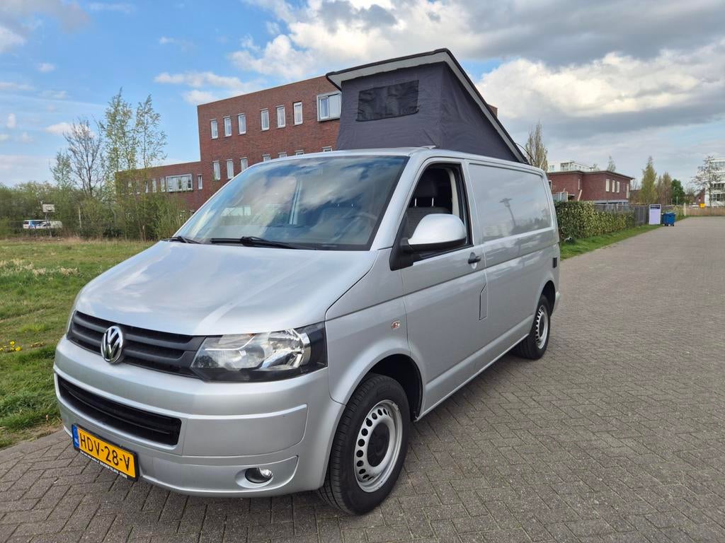 Volkswagen T5 Buscamper , Airco , 164000 km , ZGST euro 5, Caravans en Kamperen, Campers, Airbags, Tot en met 2, Bedrijf, Hefdak