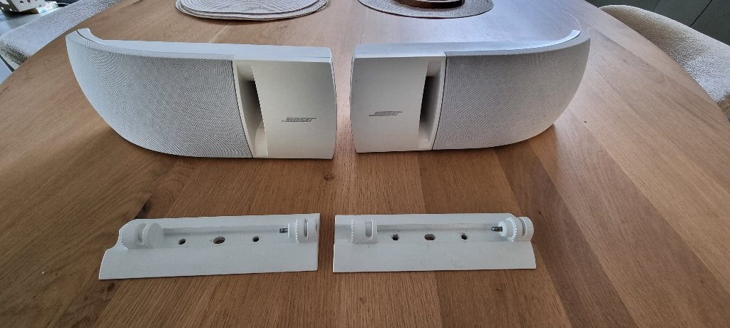 Bose 161 luidsprekers wit – set van 2 + muurbeugels, Audio, Tv en Foto, Ophalen of Verzenden, Zo goed als nieuw, Bose