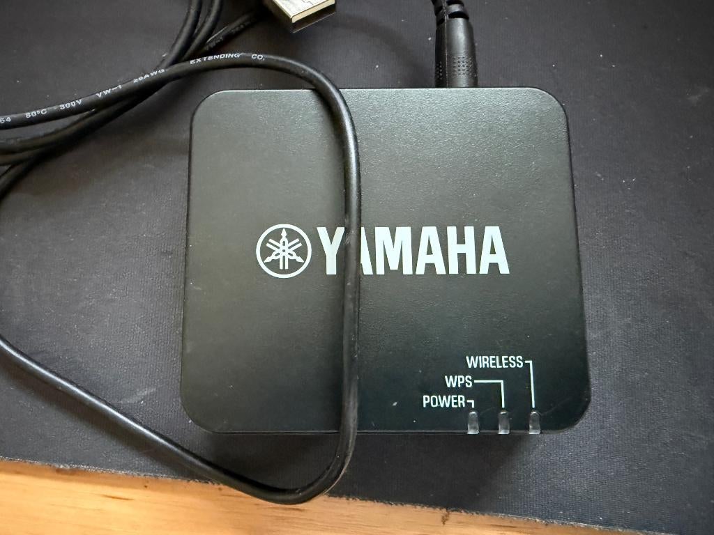 yamaha wifi netwerk adapter YWA-10, Audio, Tv en Foto, Versterkers en Receivers, Ophalen, Yamaha, Zo goed als nieuw, Minder dan 60 watt