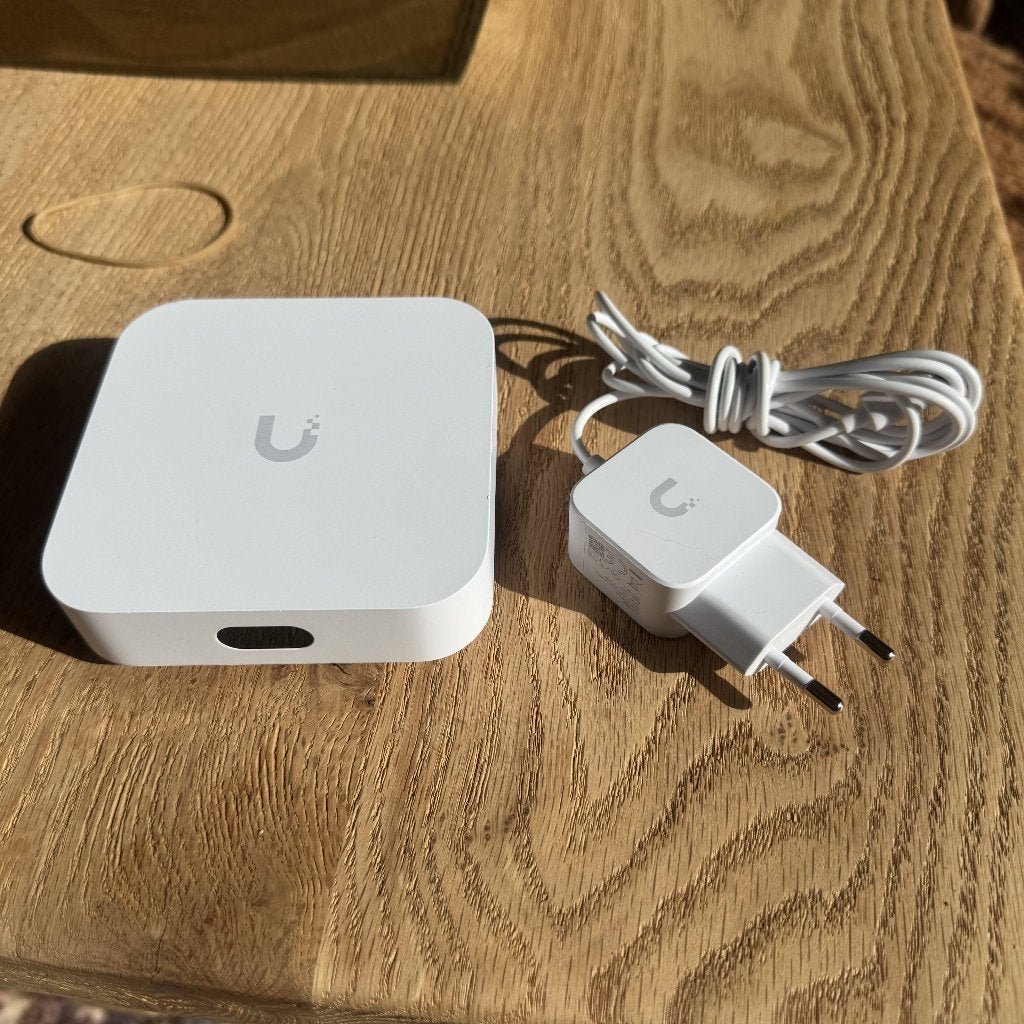 Unifi Express 1e generatie router, Computers en Software, Verzenden, Zo goed als nieuw, Router, Ubiquiti UniFi