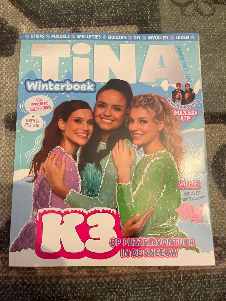 Tina Winterboek K3 - Zo goed als nieuw met posters, Ophalen of Verzenden, Zo goed als nieuw, Overige typen