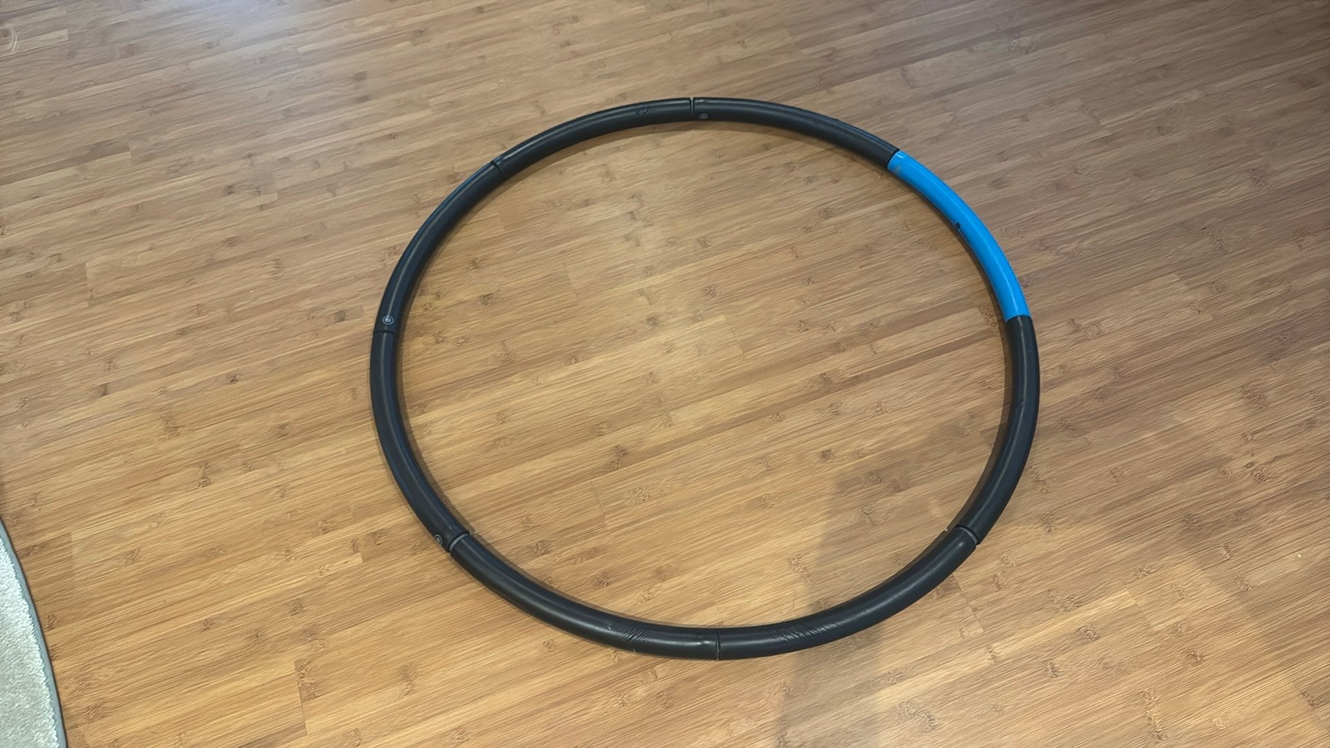 Domyos verzwaarde fitness hoepel 1,4 kg – nieuwstaat, Ophalen, Met gewicht, Zo goed als nieuw, Fitness hoelahoep