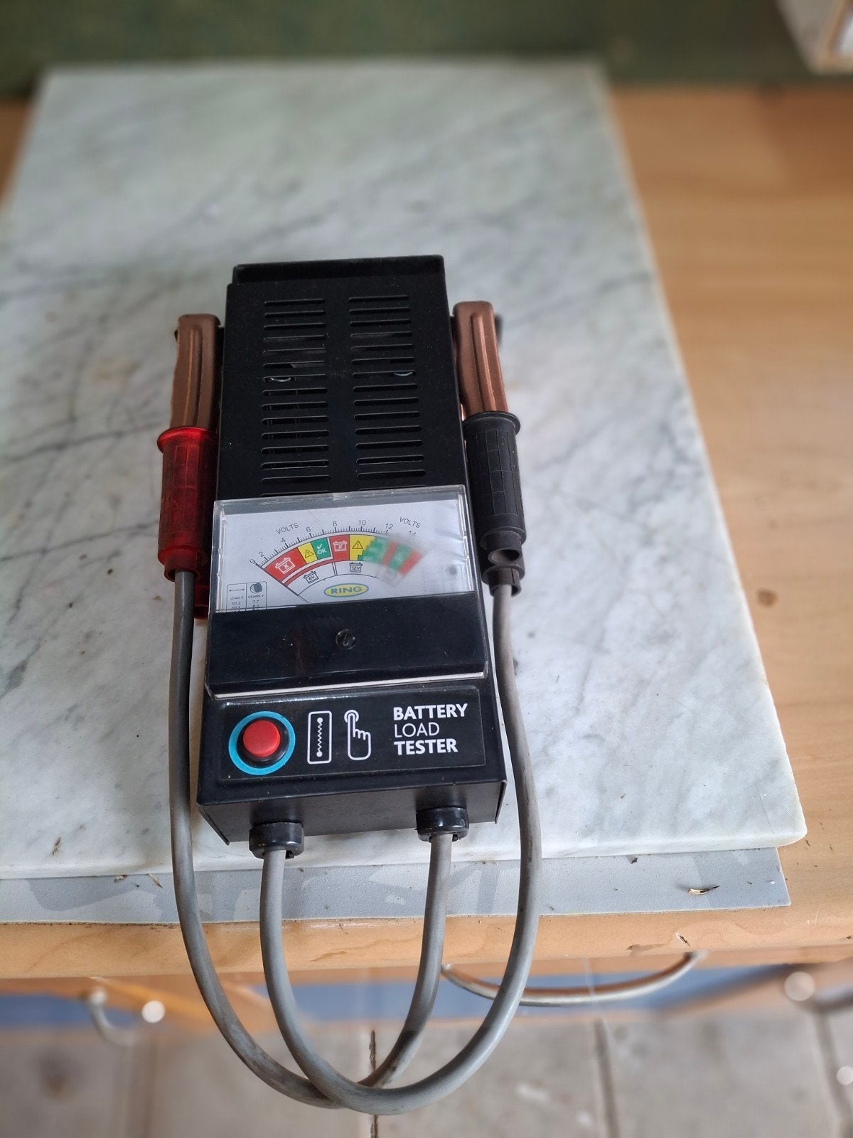 accu tester