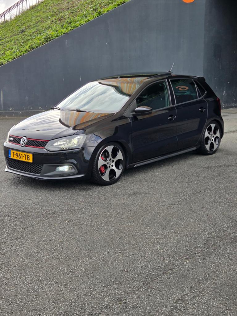 Volkswagen Polo 1.4 TSI 132KW DSG 2012 Zwart, Stof, 1169 kg, 4 cilinders, 179 pk