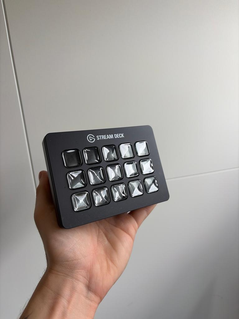 Elgato Stream Deck (15 toetsen) met kabels en toebehoren, Computers en Software, Overige Computers en Software, Zo goed als nieuw