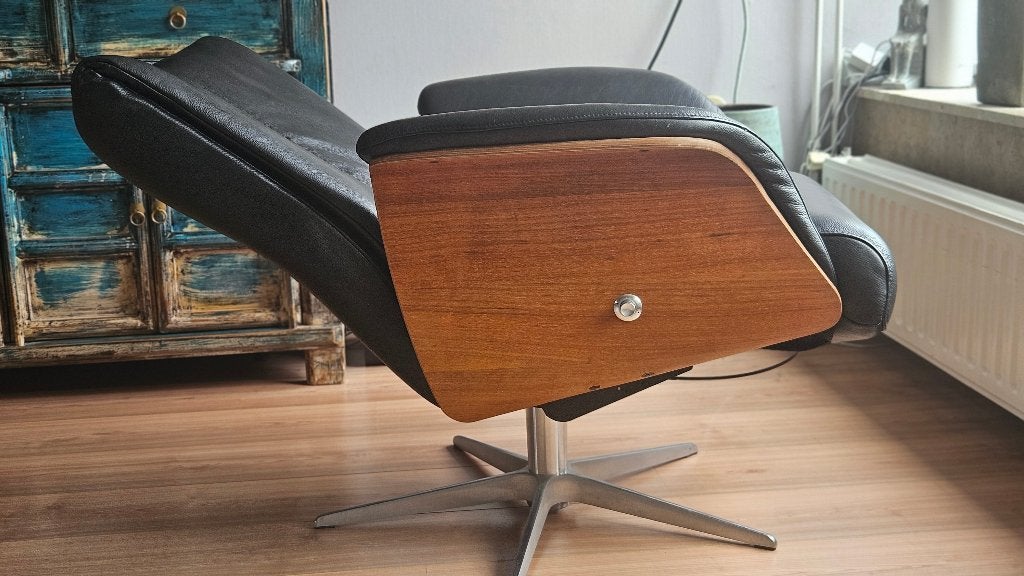 Luxe zwart leren fauteuils met hout, Ophalen, Twee, Zwart, Zo goed als nieuw