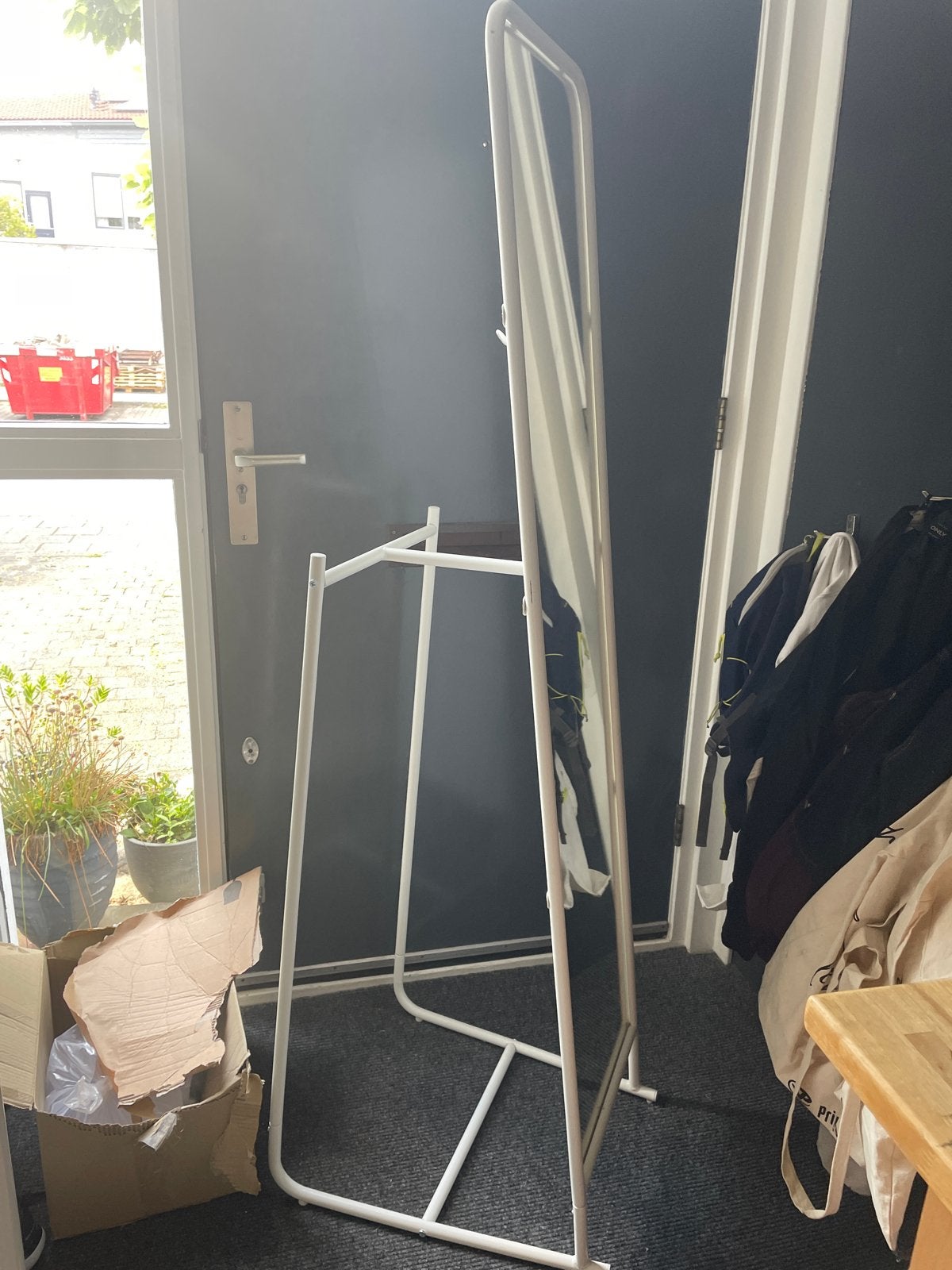 Witte spiegel en kledingrek ikea, Ophalen, Rechthoekig, 150 tot 200 cm, 150 tot 200 cm