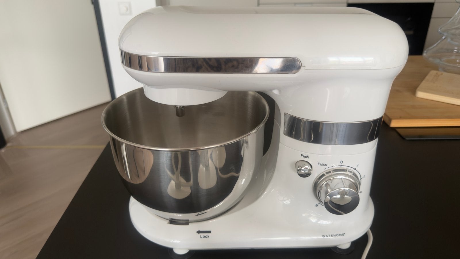 Watshome Keukenmachine Wit - Compleet met accessoires, 2 tot 3 liter, Ophalen of Verzenden, Zo goed als nieuw, 3 snelheden of meer