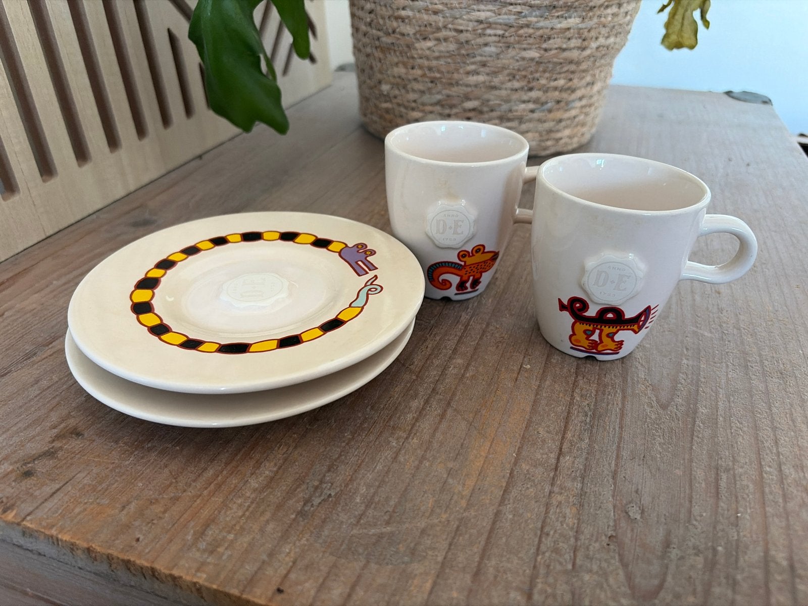 2 Douwe Egberts kop en schotel - Alleen ophalen, Ophalen, Overige merken, Keramiek, Zo goed als nieuw