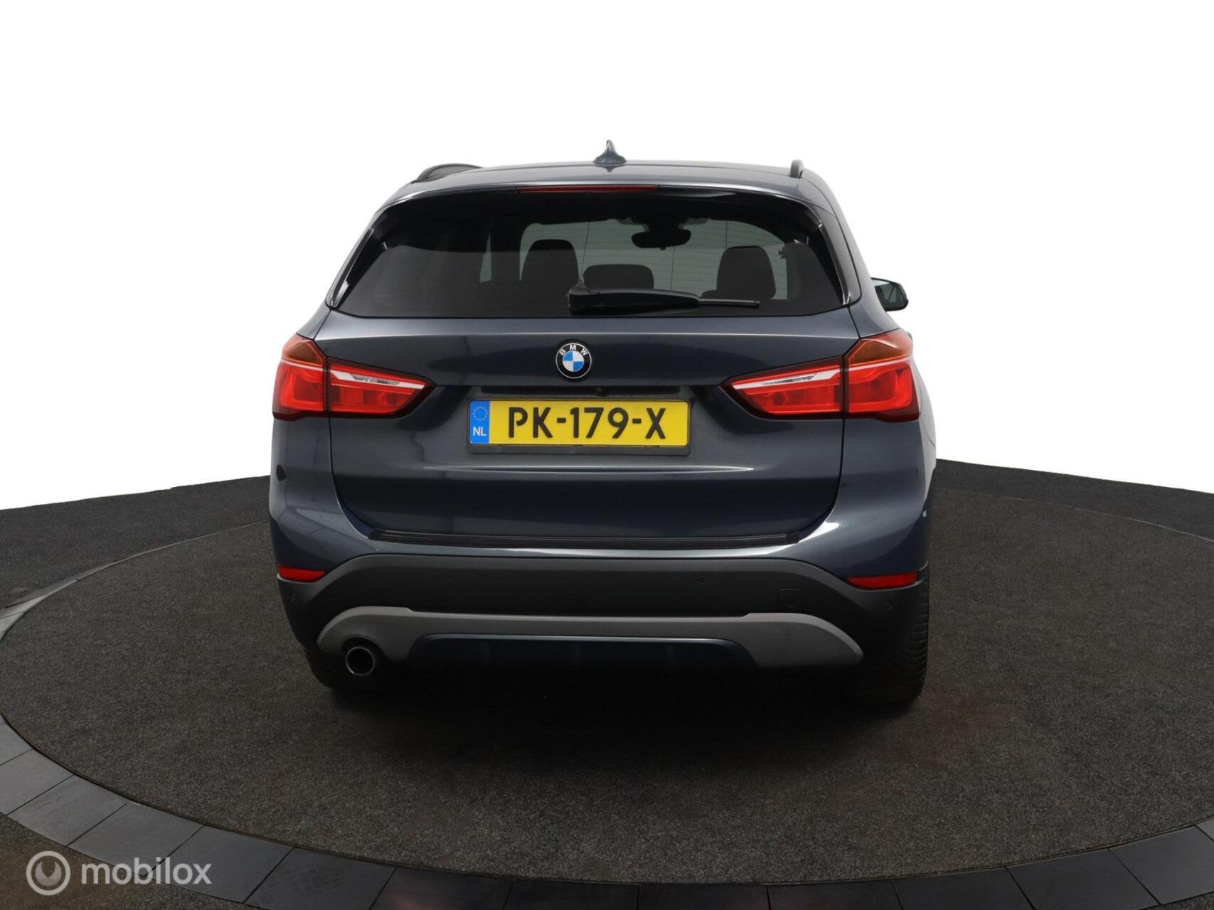 Foto 9 van BMW X1 sDrive18i Exe CARPLAY TREKHAAK AIRCO NAVI CRUISE