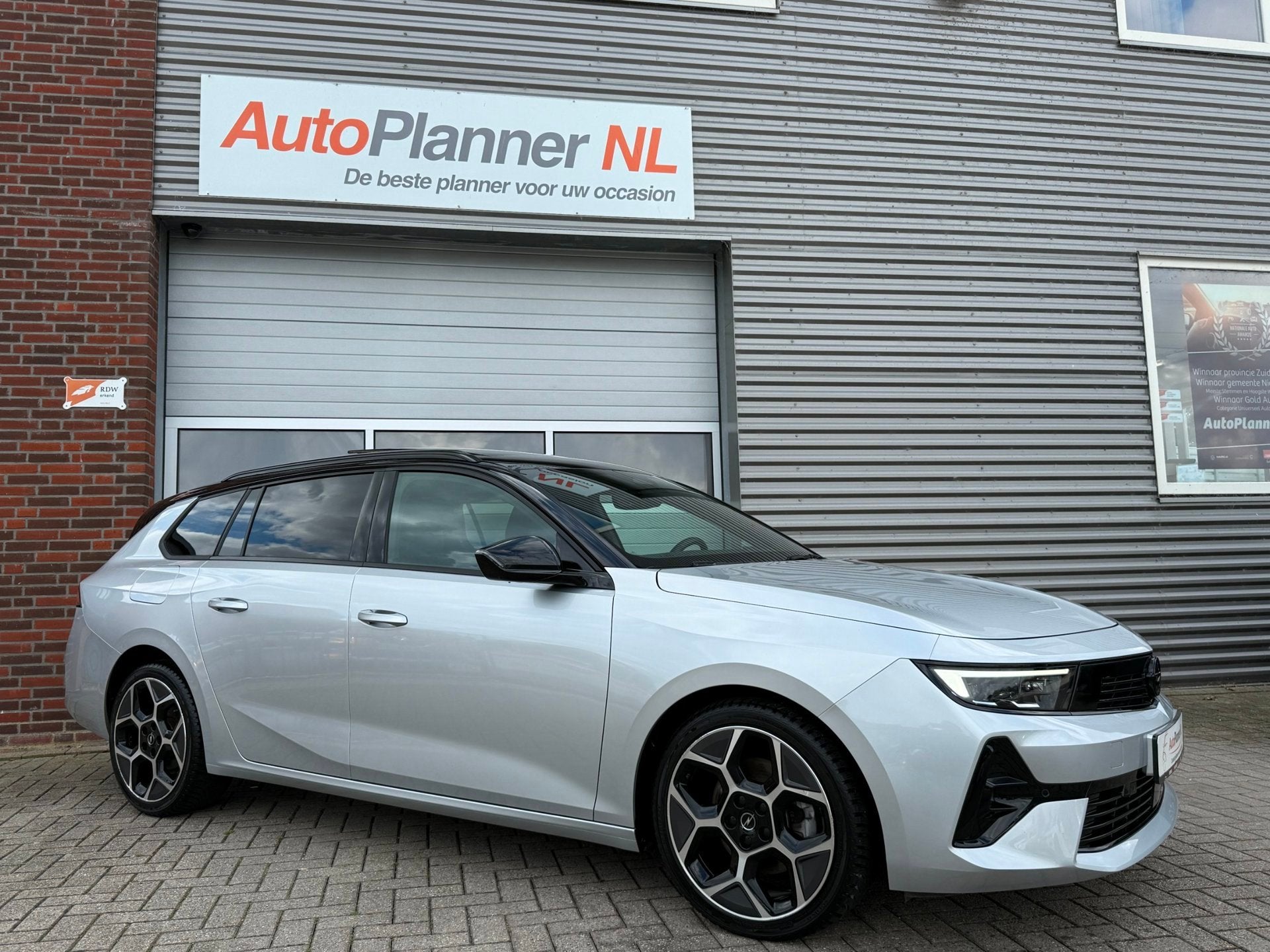 Opel Astra 1.2 Turbo Ultimate! Incl. Btw! 360 Camera! Pano, Dealer onderhouden, Gebruikt, Zwart, 1199 cc