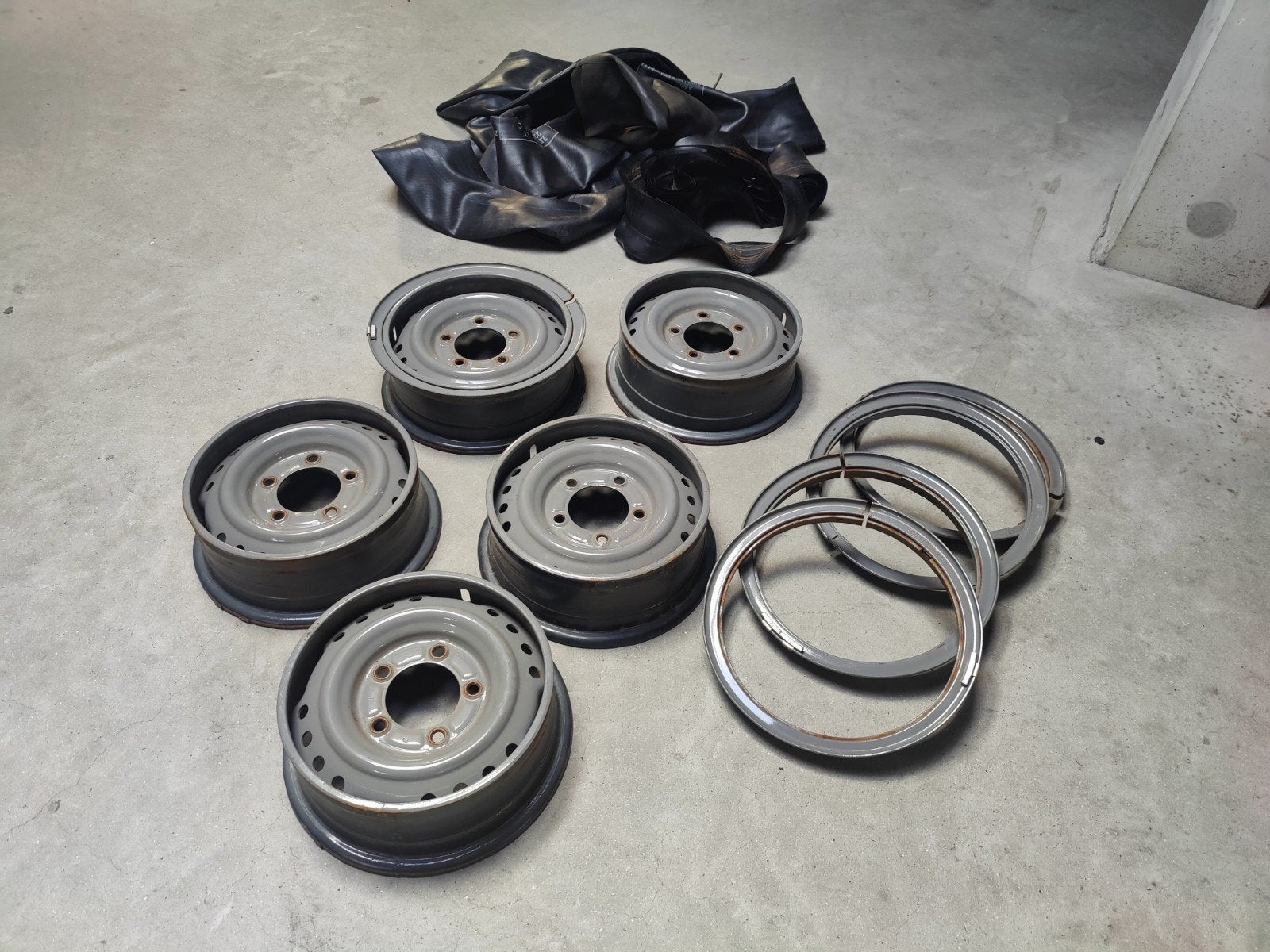 5 velgen en binnenbanden, voor Toyota Landcruiser. 5x150, Ophalen, Gebruikt, 16 inch, Banden en Velgen