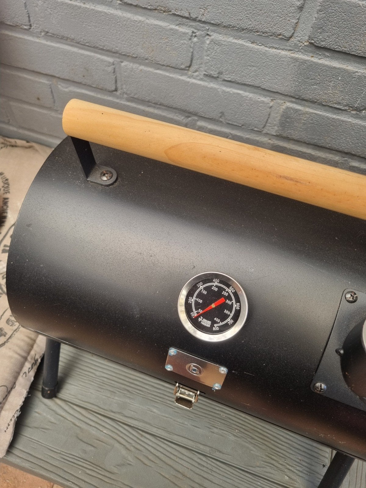 Compacte BBQ Smoker met Thermometer r, Ophalen, Zo goed als nieuw, Onbekend
