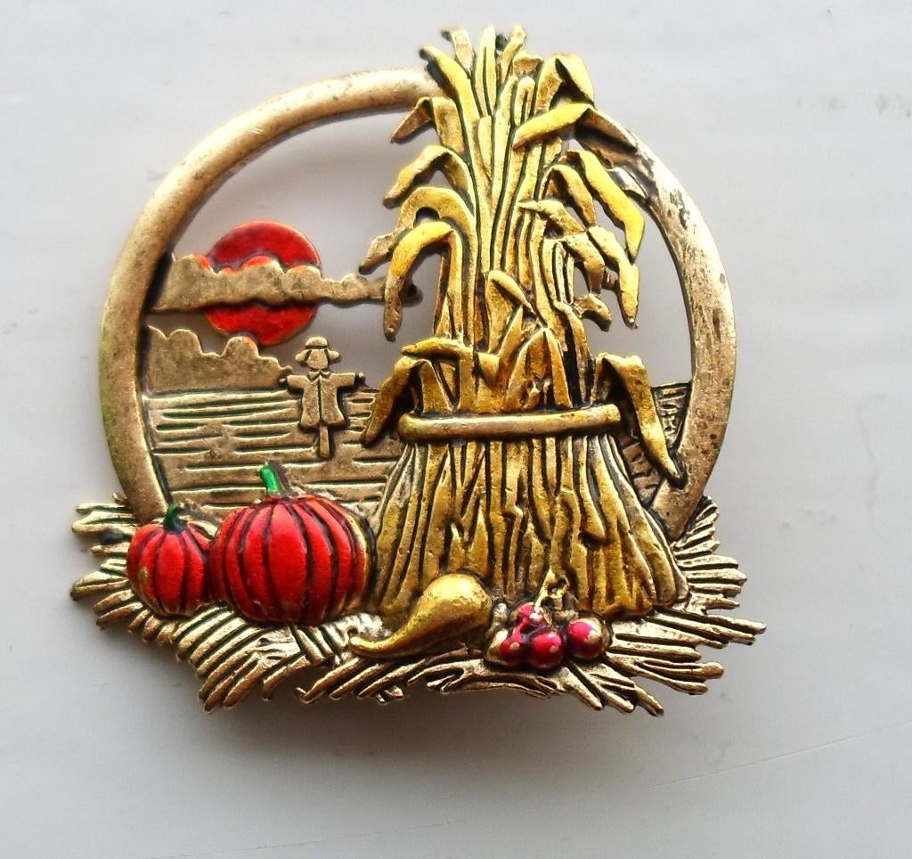 Broche herfsttafereel. Pompoenen met korenschoof. JJ Jonette, Ophalen of Verzenden, Zo goed als nieuw, Goud, Overige materialen